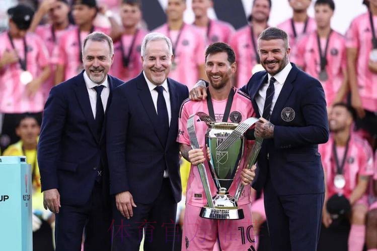 47冠！梅西首夺美职联总冠军，历史第一人刷新纪录，领先C罗11冠